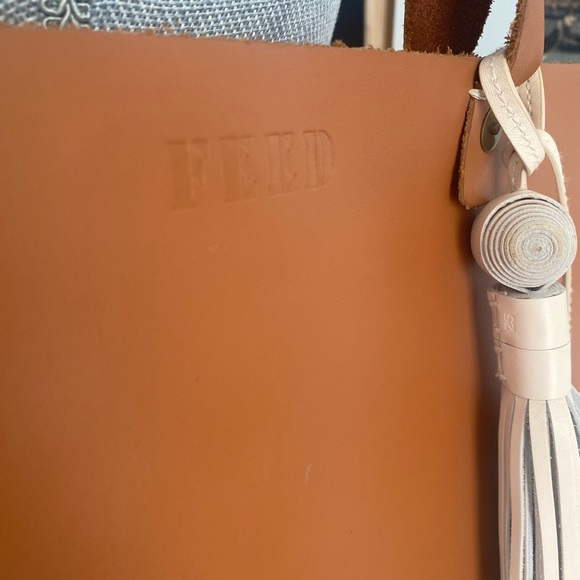 FEED leathe bag - Picture 3 of 5